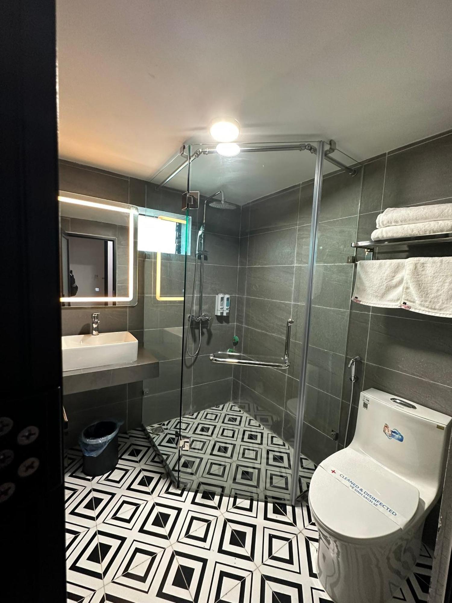 Nhat Tan Hotel هانوي المظهر الخارجي الصورة